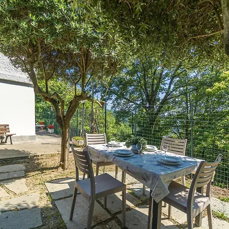 Appartement Nice In With Wifi Uscio